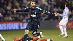 山猫直播官网-法甲俱乐部商业管理结构与运营效率研究报告