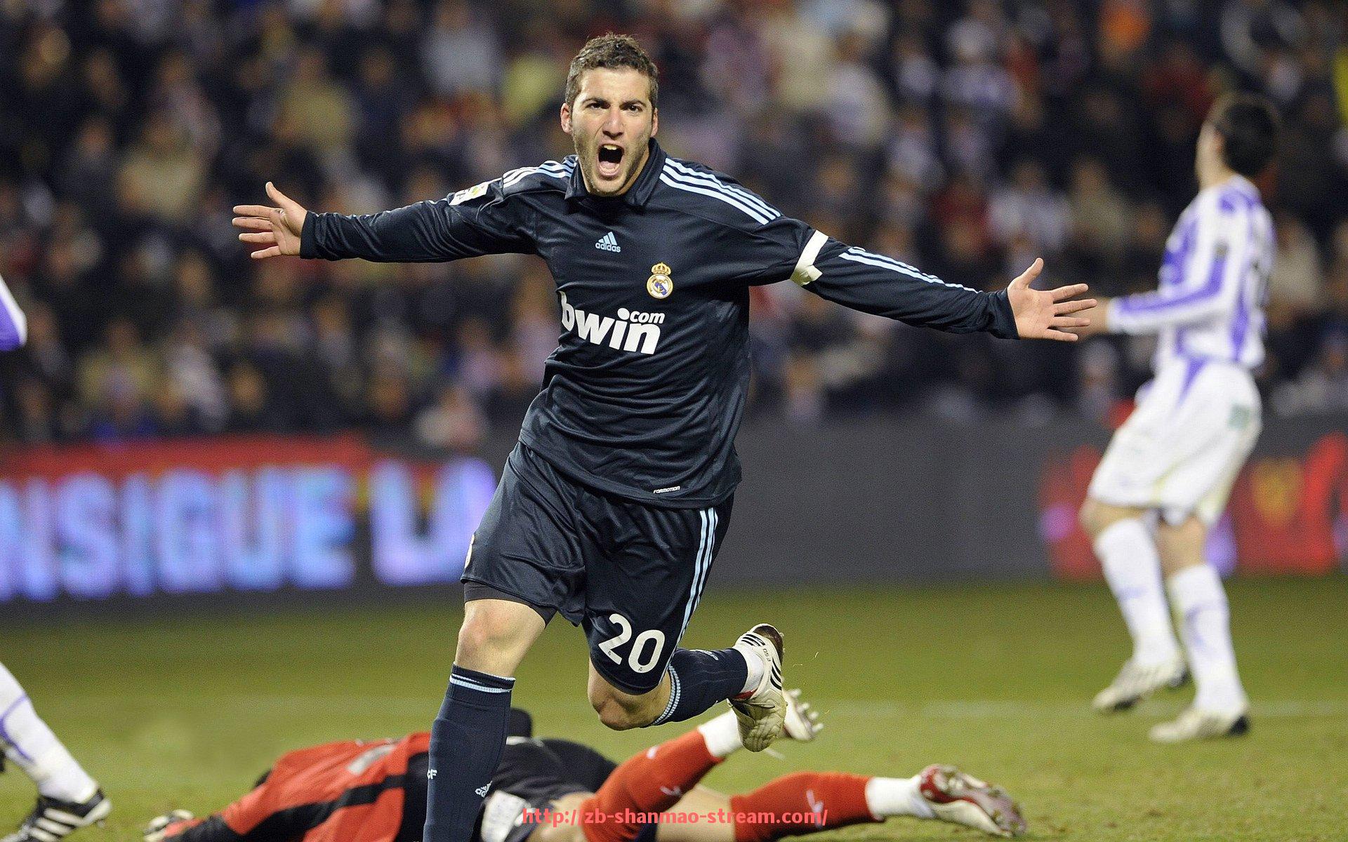 山猫直播官网-法甲裁判判罚争议实时播报：红黄牌与VAR解析